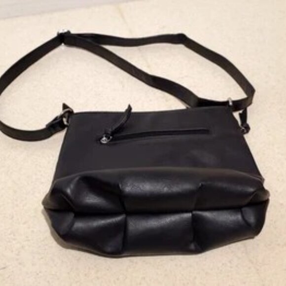 *KGB Studio* Black Leatherette Crossbody PURSE - Mint As New - Picture 5 of 7